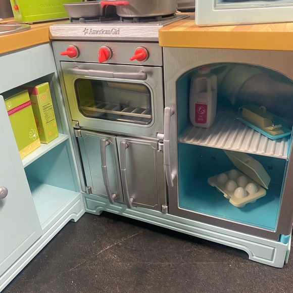 American Girl Gourmet Kitchen Set - Picture 3 of 11